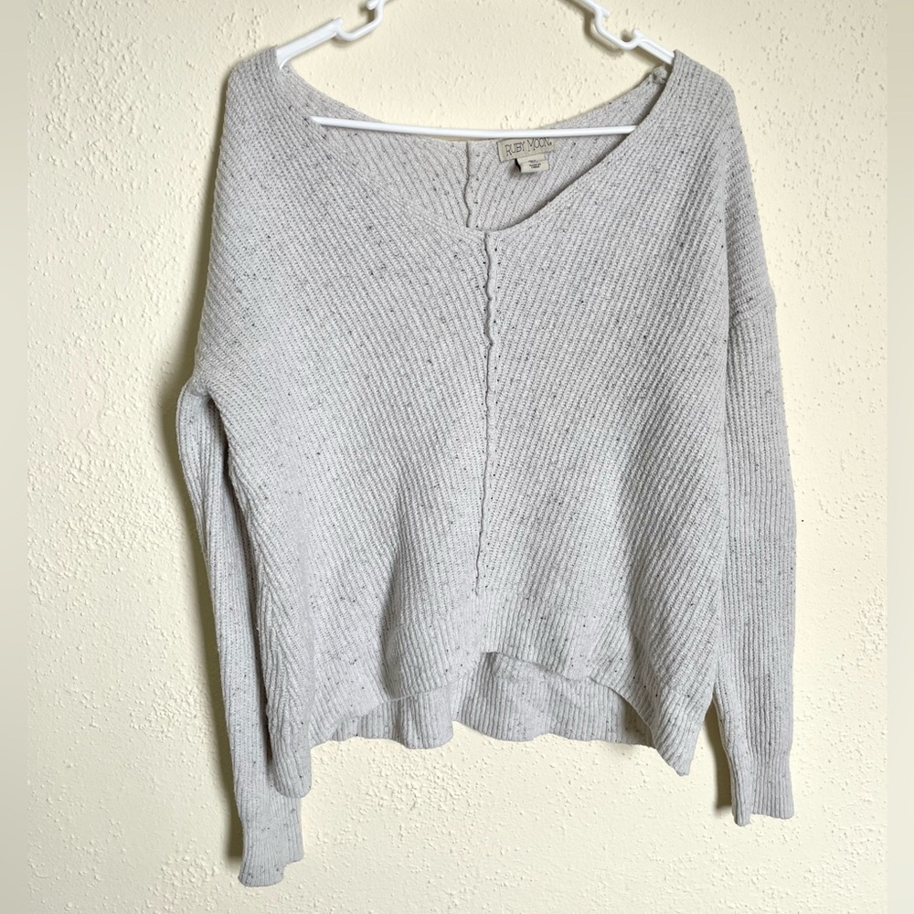 🌸Ruby Moon Sweater